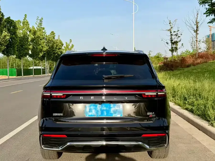 Geely Monjaro Xingyue L 2025 Dongfangyao 2.0TD Automatic Star-gazing Edition 2025 — миниатюра 2