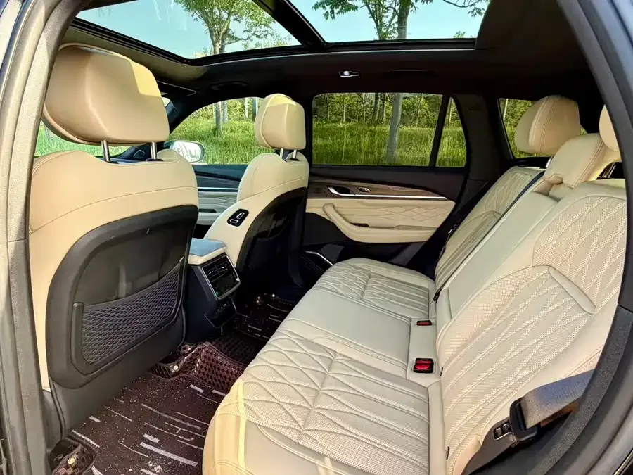 Geely Monjaro Xingyue L 2025 Dongfangyao 2.0TD Automatic Star-gazing Edition 2025 — миниатюра 4