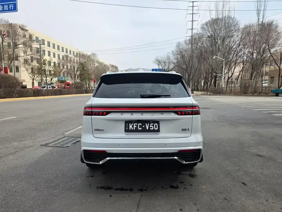 Geely Monjaro Xingyue L 2025 Dongfangyao 2.0TD Automatic Star-gazing Edition 2024 — миниатюра 2