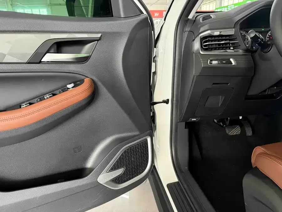 Geely Vision X6 Vision X6 2021 PRO 1.4T Automatic Premium Edition 2023 — миниатюра 3