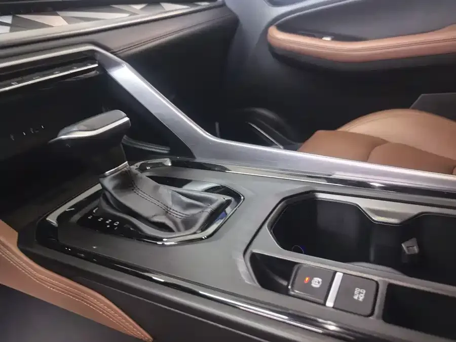 Geely Vision X6 Vision X6 2021 PRO 1.4T Automatic Premium Edition 2023 — миниатюра 3