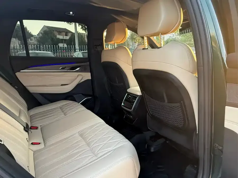 Geely Monjaro Xingyue L 2025 Dongfangyao 2.0TD Automatic 4WD Moon-Watching Edition 2025 — миниатюра 4
