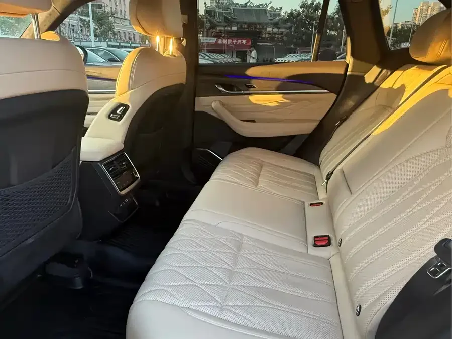 Geely Monjaro Xingyue L 2025 Dongfangyao 2.0TD Automatic 4WD Moon-Watching Edition 2025 — миниатюра 5