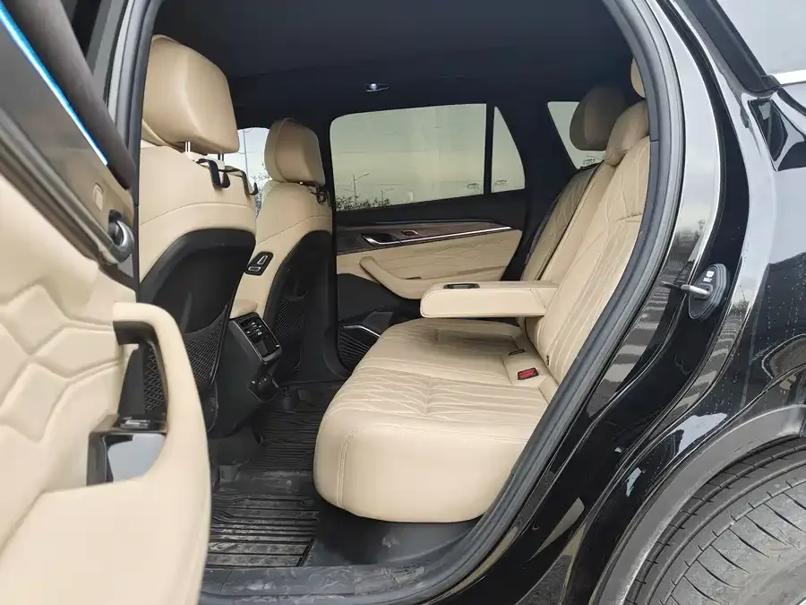 Geely Monjaro Xingyue L 2025 Dongfangyao 2.0TD Automatic Star-gazing Edition 2024 — миниатюра 2