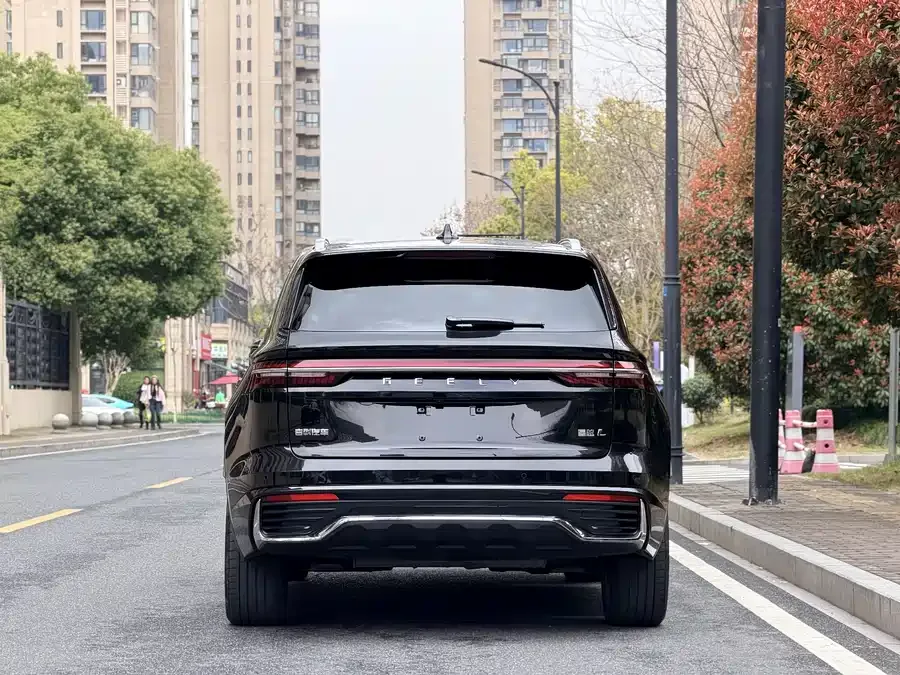 Geely Monjaro Xingyue L 2025 Dongfangyao 2.0TD Automatic Star-gazing Edition 2025 — миниатюра 2