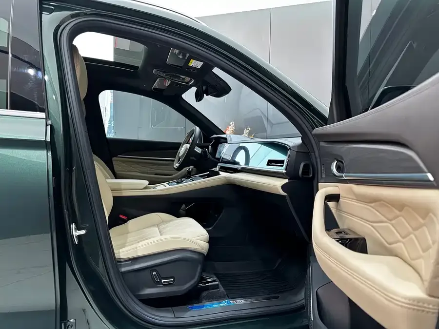 Geely Monjaro Xingyue L 2025 Dongfangyao 2.0TD Automatic Star-gazing Edition 2025 — миниатюра 5