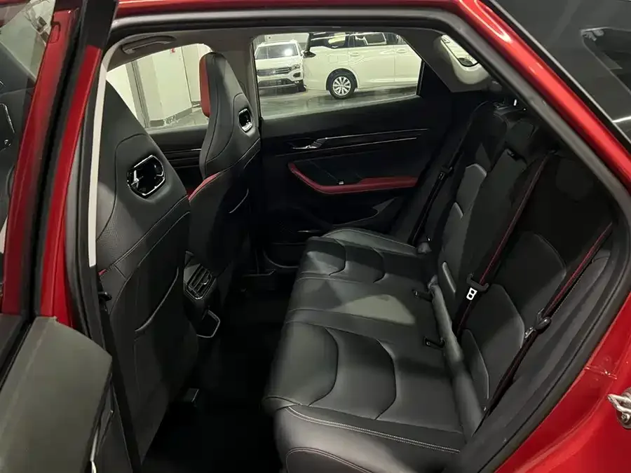 Geely Emgrand S Emgrand S 2021 1.4T CVT Luxury Edition 2022 — миниатюра 3