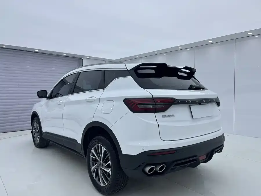 Geely Coolray SX11 Binyue 2021 1.4T DCT Platinum Edition 2022 — миниатюра 3