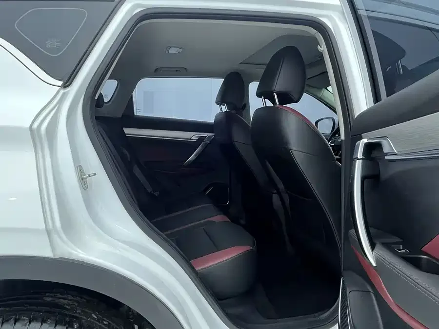 Geely Coolray SX11 Binyue 2021 1.4T DCT Platinum Edition 2022 — миниатюра 5
