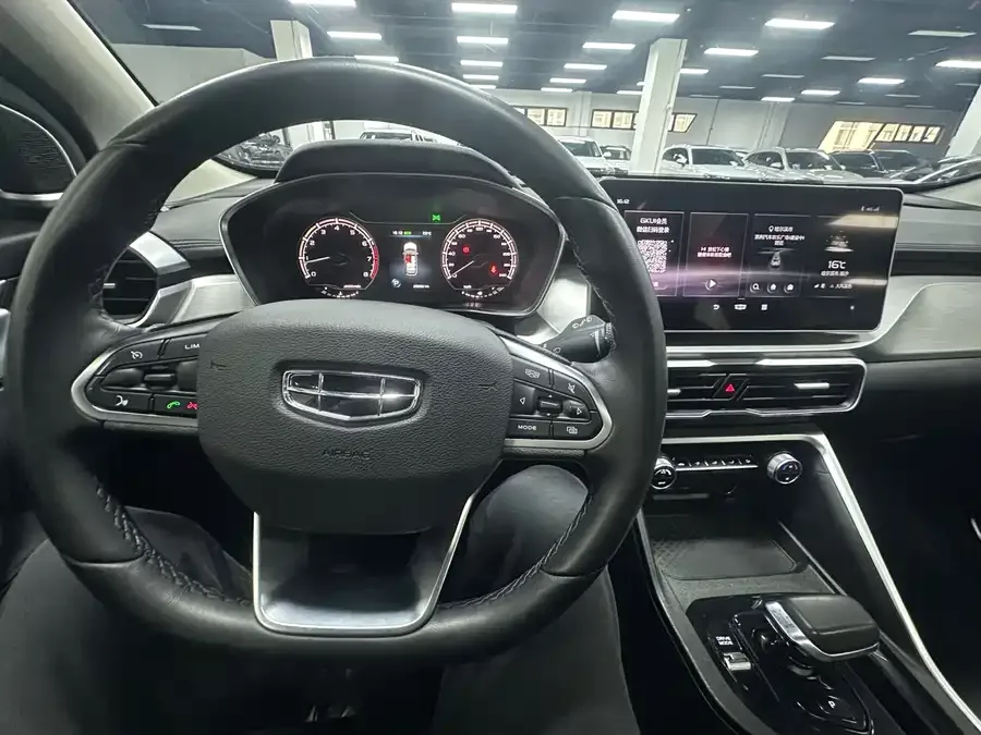 Geely Coolray SX11 Binyue 2021 1.4T DCT Platinum Edition 2022 — миниатюра 5