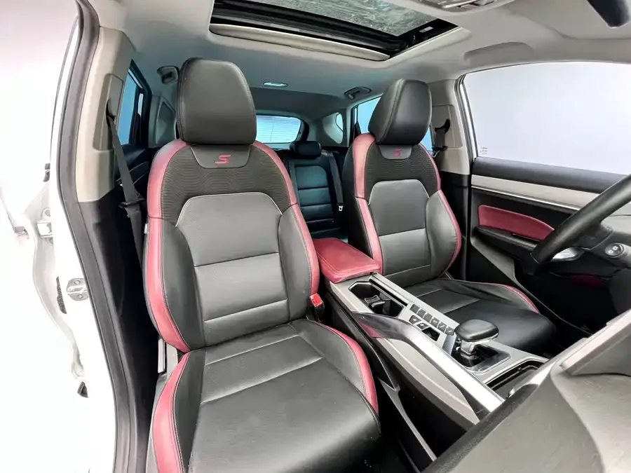 Geely Coolray SX11 Binyue 2021 1.4T DCT Diamond Edition 2022 — миниатюра 4