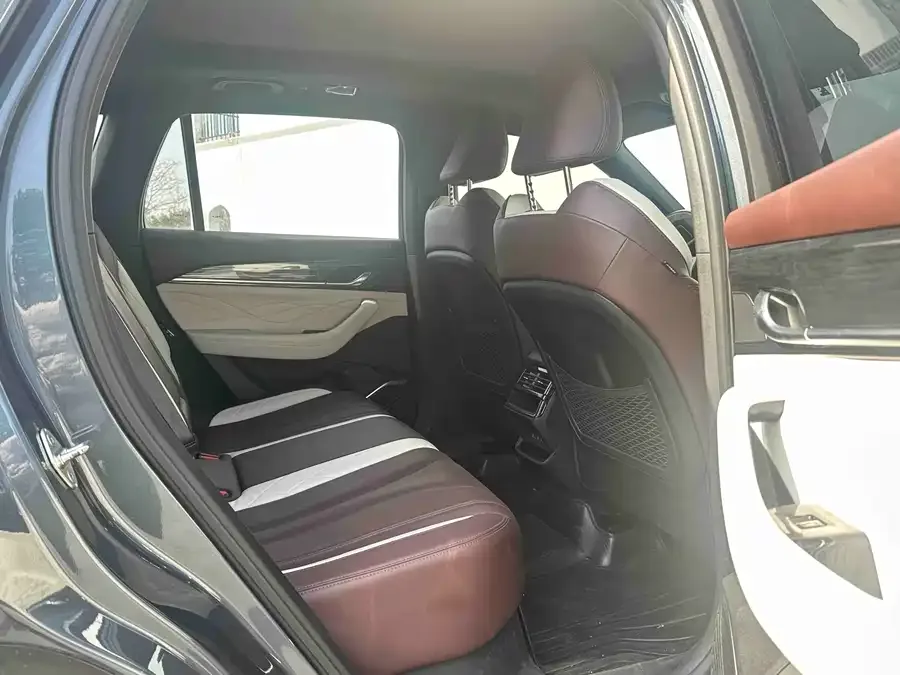 Geely Monjaro Xingyue L 2021 2.0TD DCT EVO 2WD Premium Edition 2023 — миниатюра 2