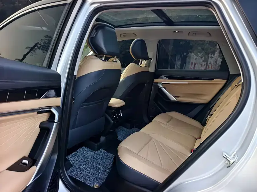 Geely Atlas L Boyue L 2023 2.0TD DCT Premium Edition 2023 — миниатюра 2
