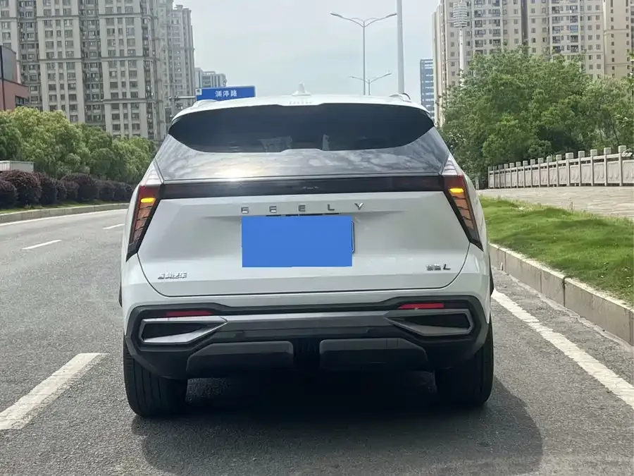 Geely Atlas L Boyue L 2023 1.5TD DCT Premium Edition 2023 — миниатюра 2