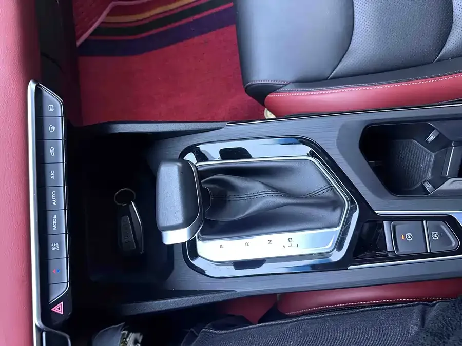 Geely Emgrand S Emgrand S 2021 1.4T CVT Premium Edition 2022 — миниатюра 5