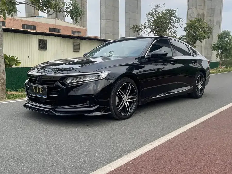 Honda Accord 2022 Accord 260TURBO Fantasy Night Premium Edition 2022 — фото 1, купить с доставкой в Москву