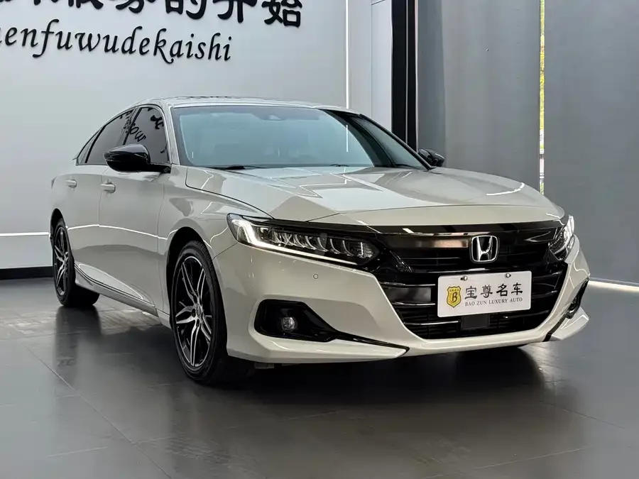 Honda Accord 2022 Accord 260TURBO Fantasy Night Premium Edition 2022 — миниатюра 3