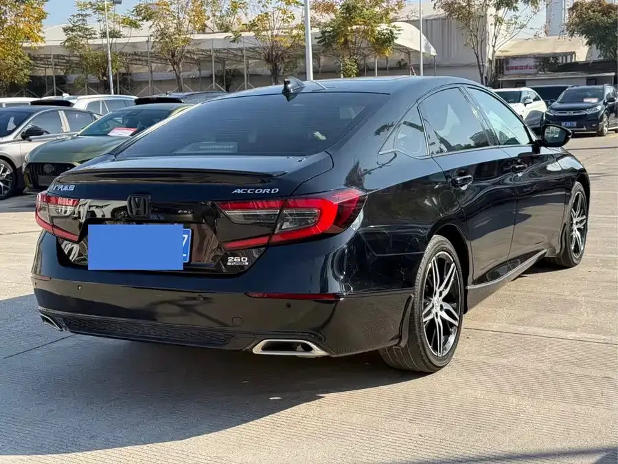 Honda Accord 2022 Accord 260TURBO Fantasy Night Premium Edition 2023 — миниатюра 4