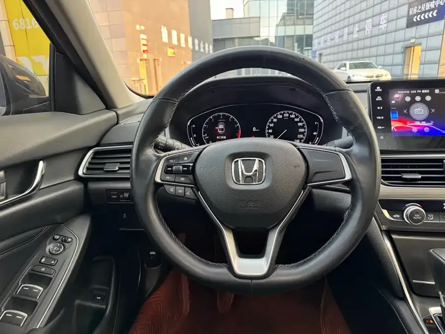 Honda Accord Accord 2022 260TURBO Deluxe Edition 2022 — миниатюра 5