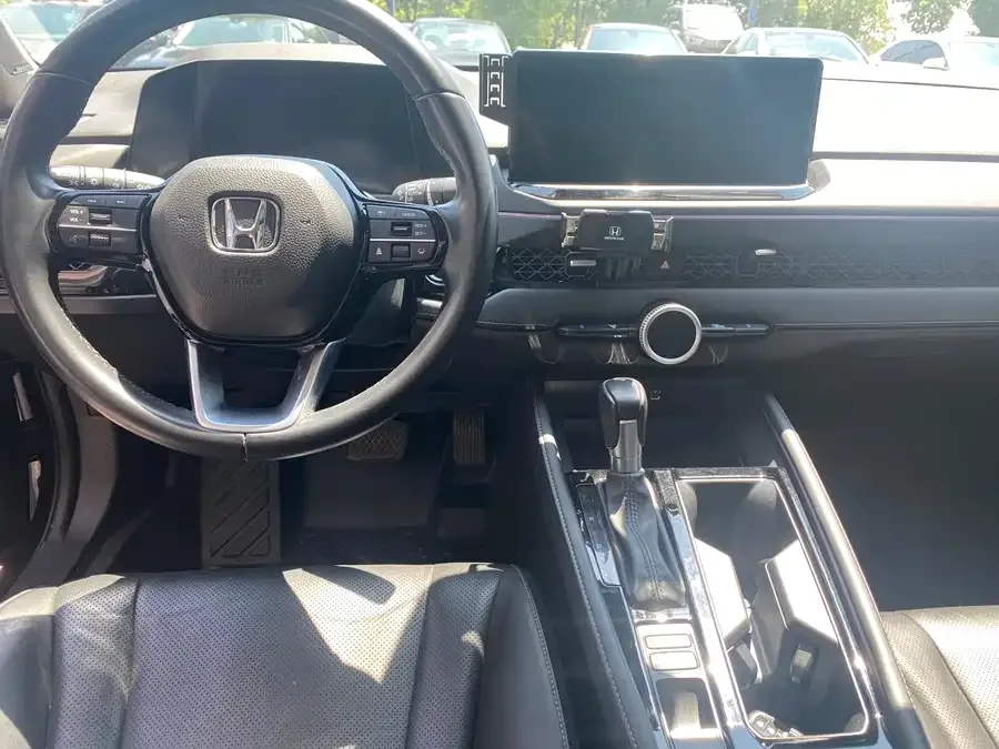 Honda Accord Accord 2024 260TURBO Luxury Edition 2024 — миниатюра 2