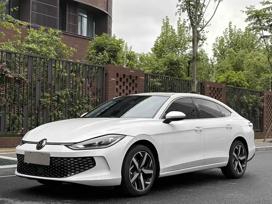 Volkswagen Lamando 2024 Lingdu Lingdu L 280TSI DSG Cool Edition 2024 — фото 1, купить с доставкой в Москву