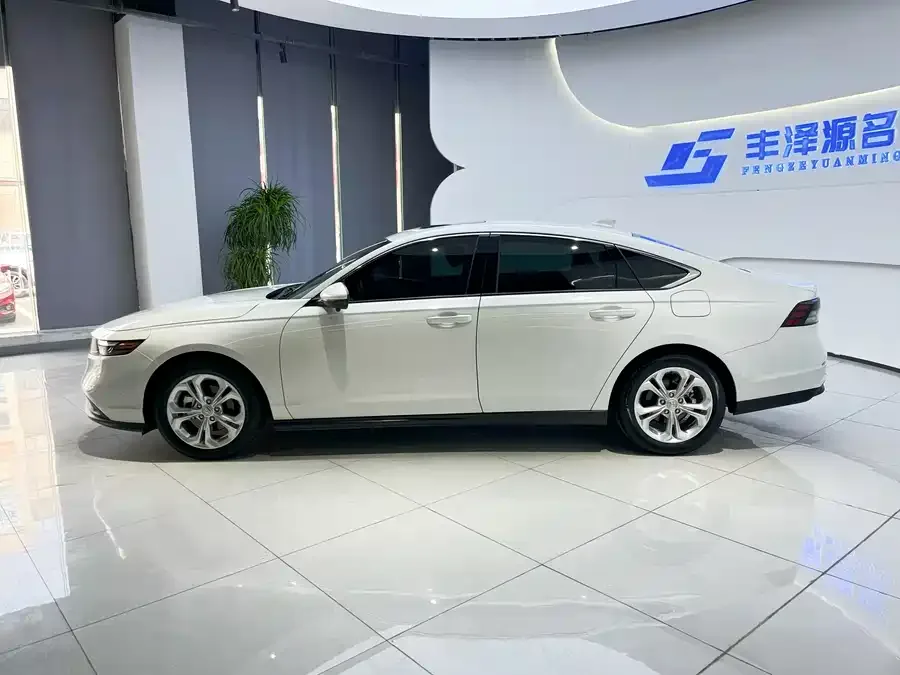 Honda Accord Accord 2023 260TURBO Smart Edition 2024 — миниатюра 3
