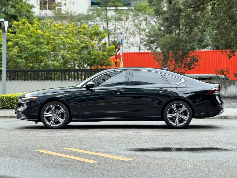 Honda Accord Accord 2025 260TURBO Premium Edition 2025 — миниатюра 3