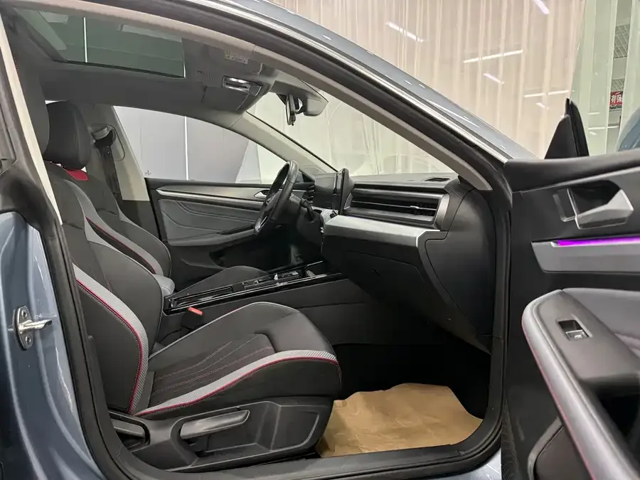 Volkswagen Lamando 2022 Lingdu Lingdu L 280TSI DSG Cool Edition 2023 — миниатюра 4