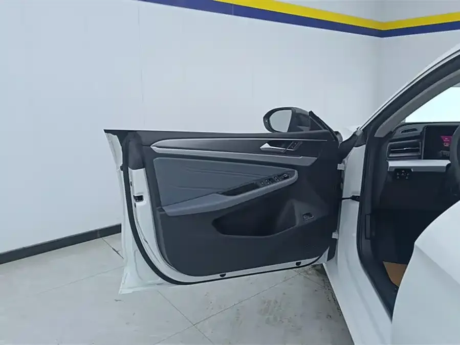 Volkswagen Lamando 2024 Lingdu Lingdu L 280TSI DSG Cool Edition 2024 — миниатюра 4