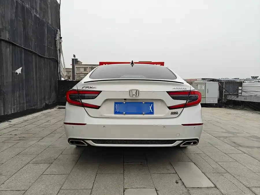 Honda Accord 2022 Accord 260TURBO Fantasy Night Premium Edition 2022 — миниатюра 2