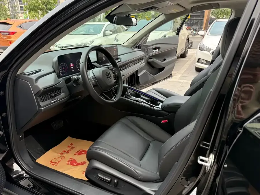 Honda Accord Accord 2024 260TURBO Luxury Edition 2024 — миниатюра 4