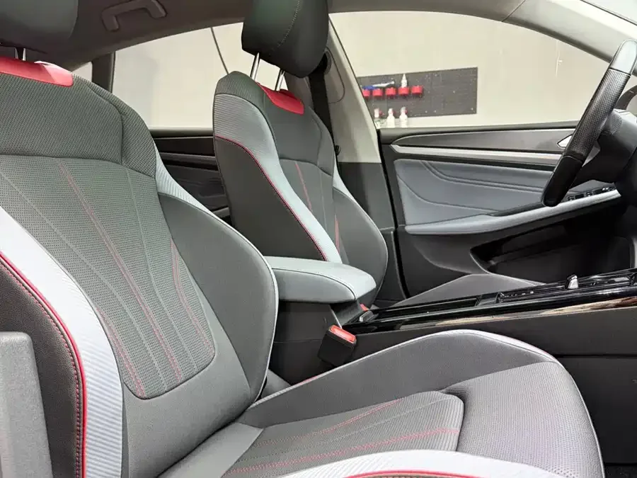 Volkswagen Lamando 2022 Lingdu Lingdu L 280TSI DSG Cool Edition 2022 — миниатюра 5