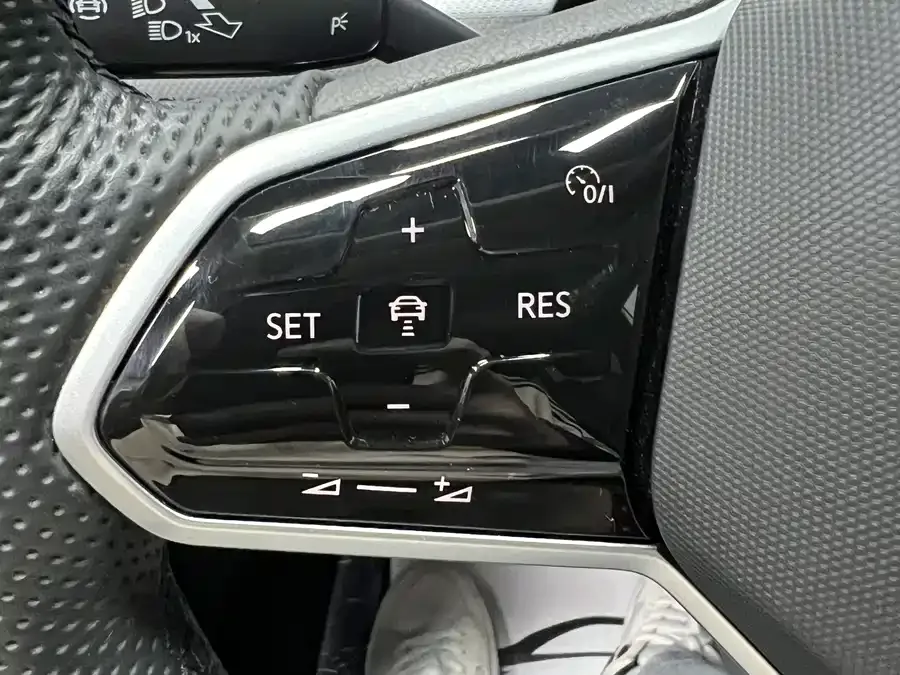 Volkswagen Lamando 2023 Lingdu Lingdu L 280TSI DSG Cool Edition 2023 — миниатюра 5