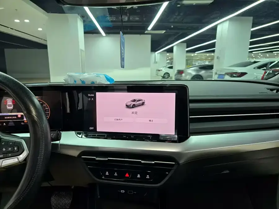 Volkswagen Lamando 2024 Lingdu Lingdu L 280TSI DSG Hot Edition 2024 — миниатюра 4