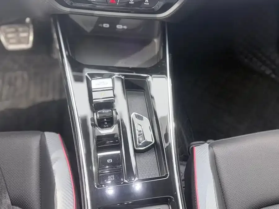 Volkswagen Lamando 2023 Lingdu Lingdu L 280TSI DSG Cool Edition 2023 — миниатюра 5
