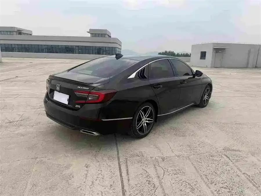 Honda Accord 2022 Accord 260TURBO Fantasy Night Premium Edition 2022 — миниатюра 4