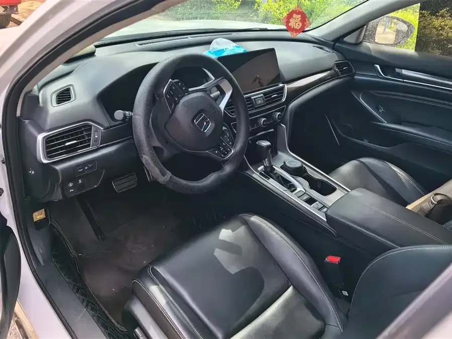 Honda Accord 2022 Accord 260TURBO Fantasy Night Premium Edition 2022 — миниатюра 5