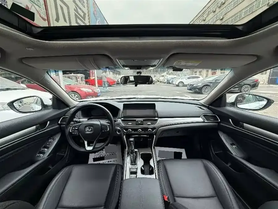 Honda Accord Accord 2022 260TURBO Deluxe Edition 2022 — миниатюра 4