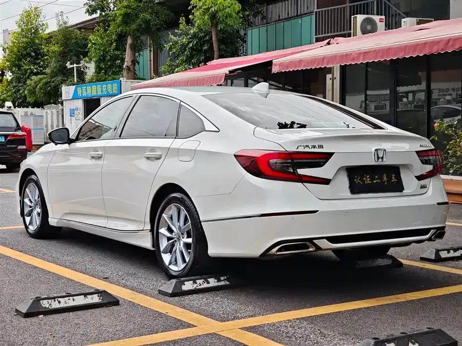 Honda Accord Accord 2022 260TURBO Deluxe Edition 2022 — миниатюра 4