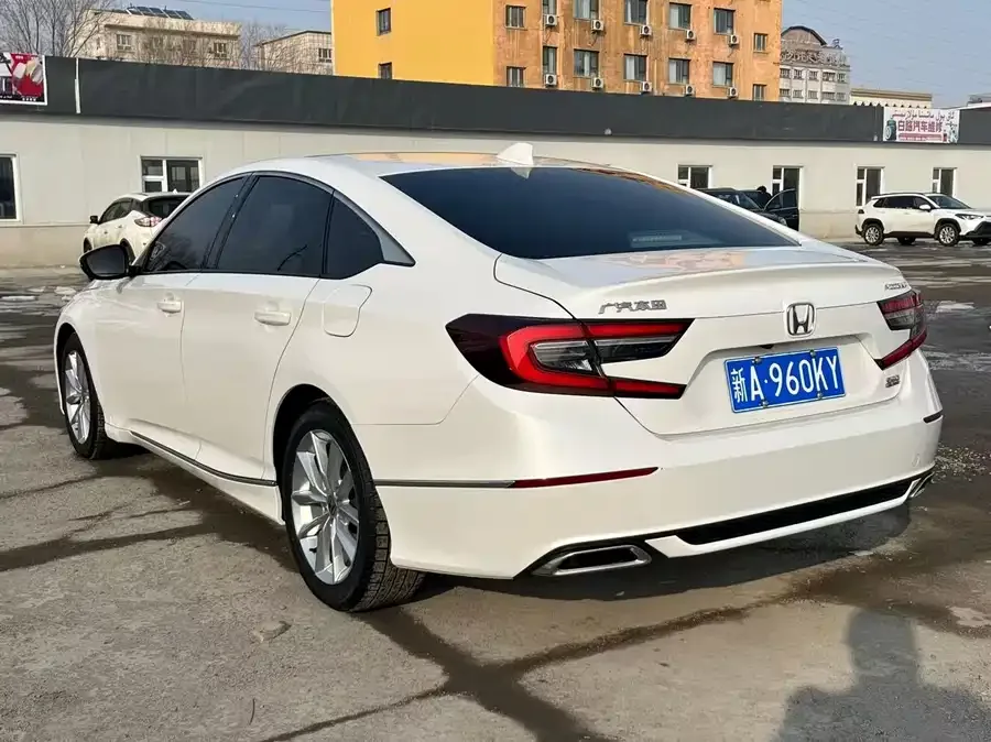 Honda Accord Accord 2022 260TURBO Deluxe Edition 2023 — миниатюра 4