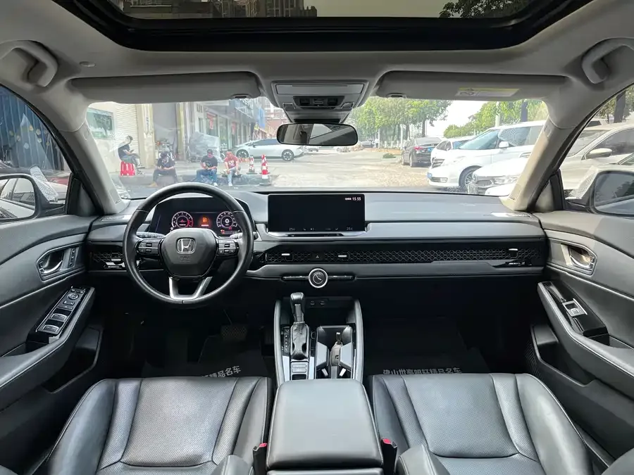 Honda Accord Accord 2023 260TURBO Excellence Edition 2024 — миниатюра 2