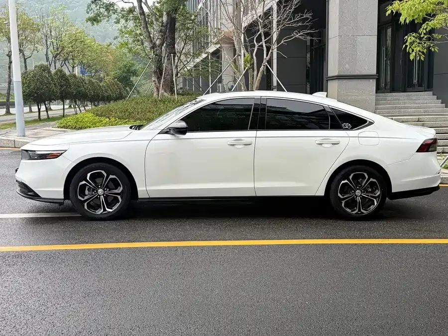 Honda Accord Accord 2023 260TURBO Smart Edition 2023 — миниатюра 4
