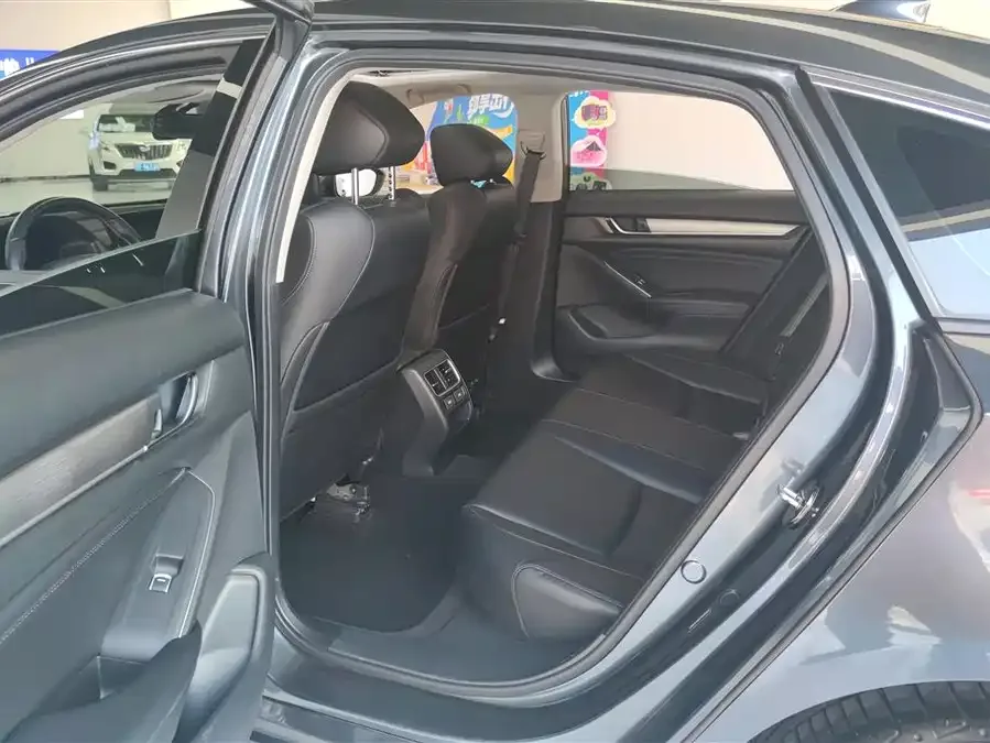 Honda Accord Accord 2022 260TURBO Deluxe Edition 2022 — миниатюра 5