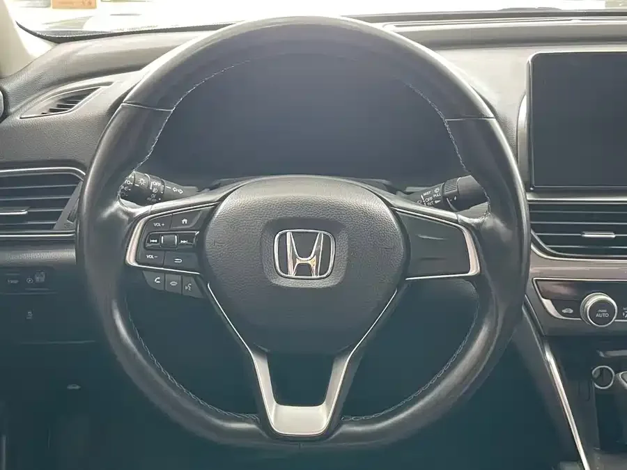 Honda Accord Accord 2022 260TURBO Deluxe Edition 2022 — миниатюра 4