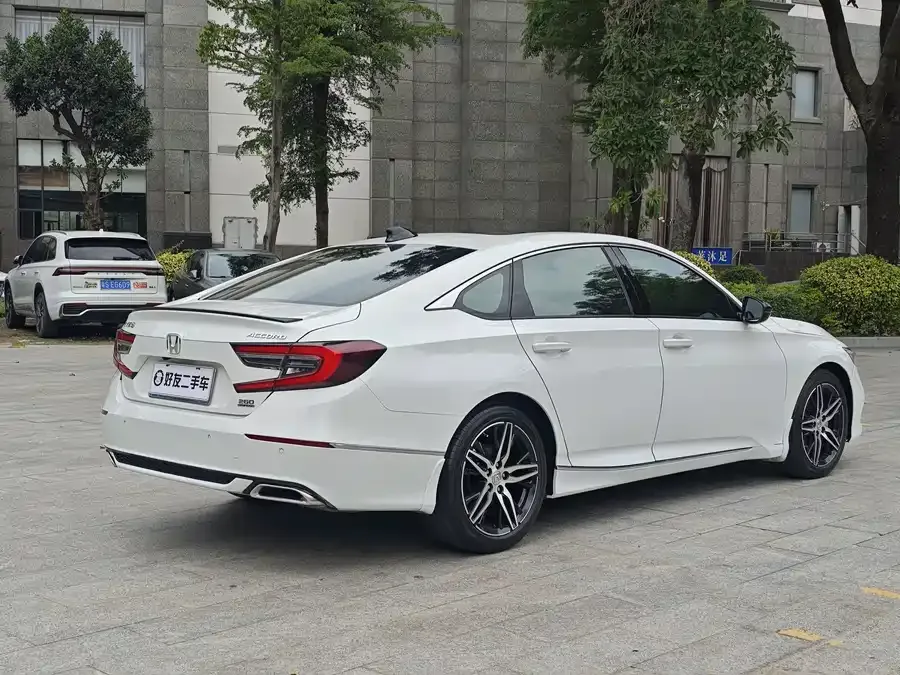 Honda Accord 2022 Accord 260TURBO Fantasy Night Premium Edition 2023 — миниатюра 2