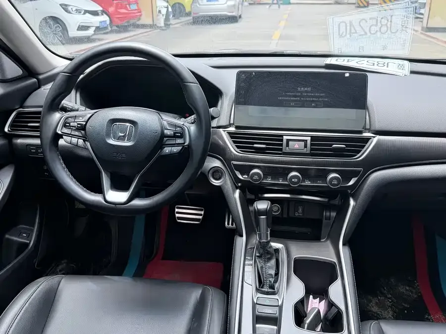 Honda Accord 2022 Accord 260TURBO Fantasy Night Premium Edition 2023 — миниатюра 2
