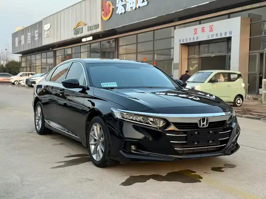 Honda Accord Accord 2022 260TURBO Deluxe Edition 2022 — миниатюра 3