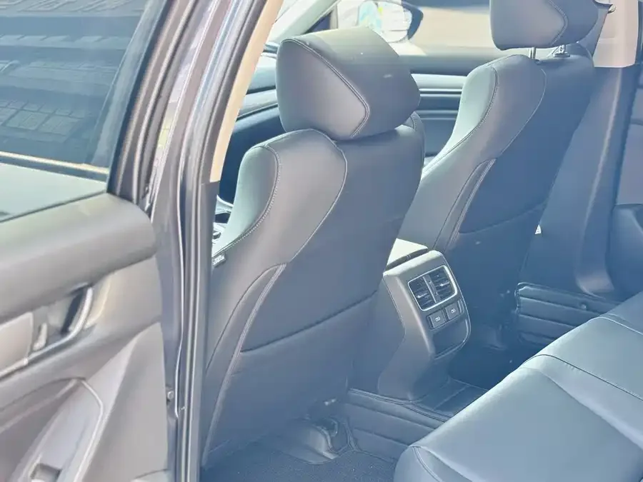 Honda Accord Accord 2022 260TURBO Deluxe Edition 2022 — миниатюра 4