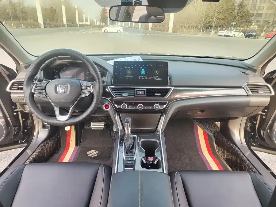Honda Accord 2022 Accord 260TURBO Fantasy Night Premium Edition 2023 — миниатюра 4