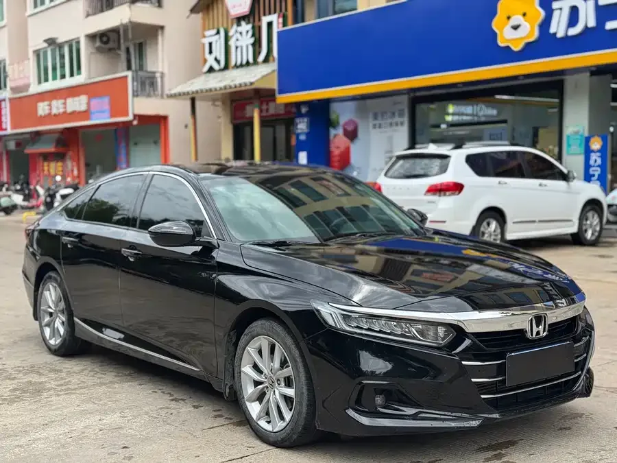 Honda Accord Accord 2022 260TURBO Deluxe Edition 2022 — миниатюра 3